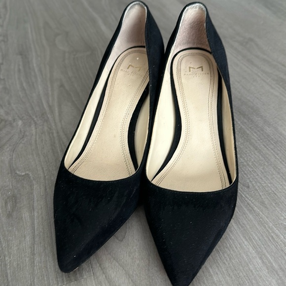 Marc Fisher Black Suede Block Heel Pump - Size 7.5 - Picture 1 of 3